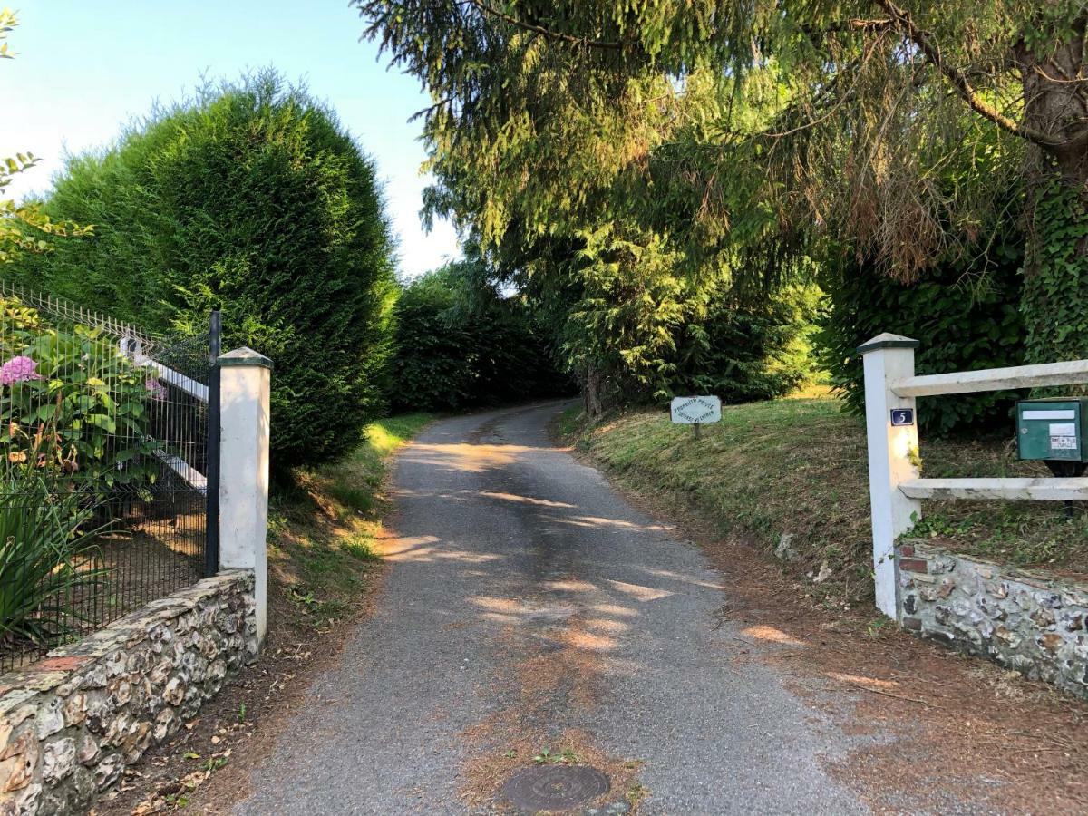 Aux Lettres Du Lavoir La Rivière-Saint-Sauveur